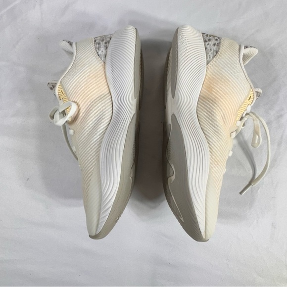 New Balance Women's FuelCell Shift Trainer Cross - Light Aluminum/Vintage Rose - Picture 3 of 9